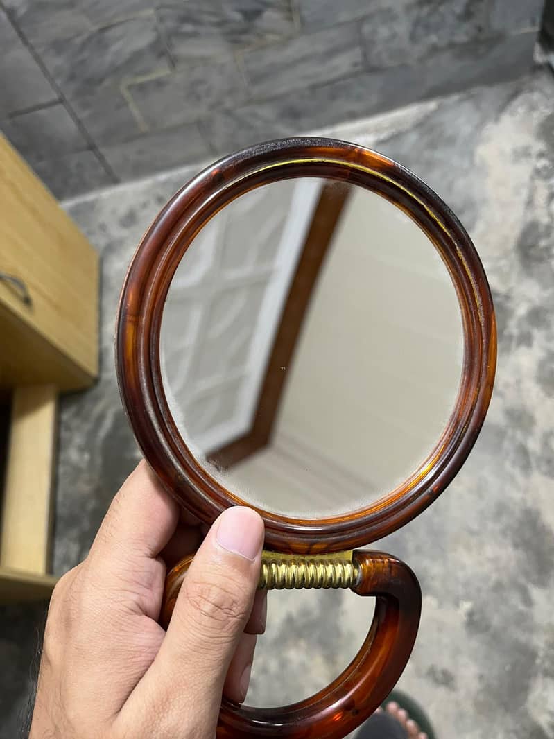 Makeup Magnifier Mirror 1