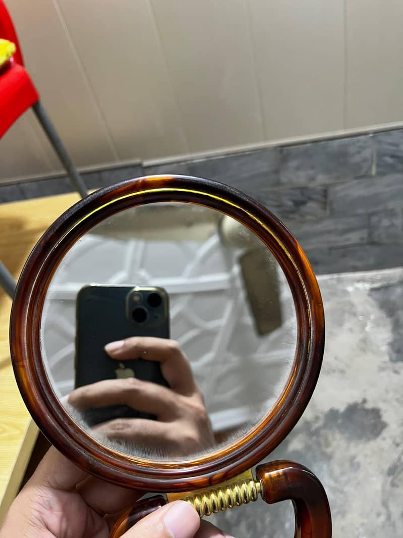 Makeup Magnifier Mirror 2