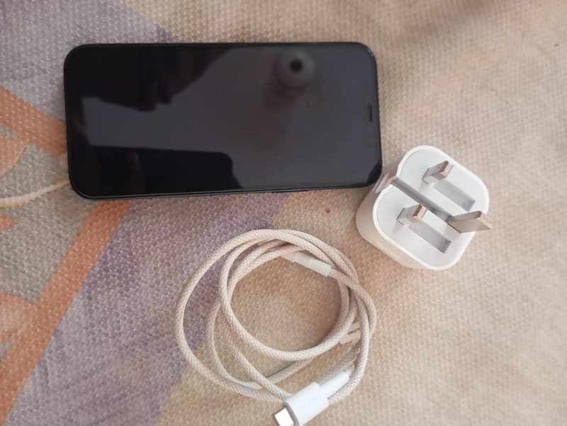Apple iPhone 12 2