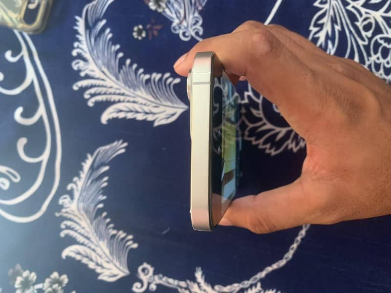Apple iPhone 14 Pro Max 6