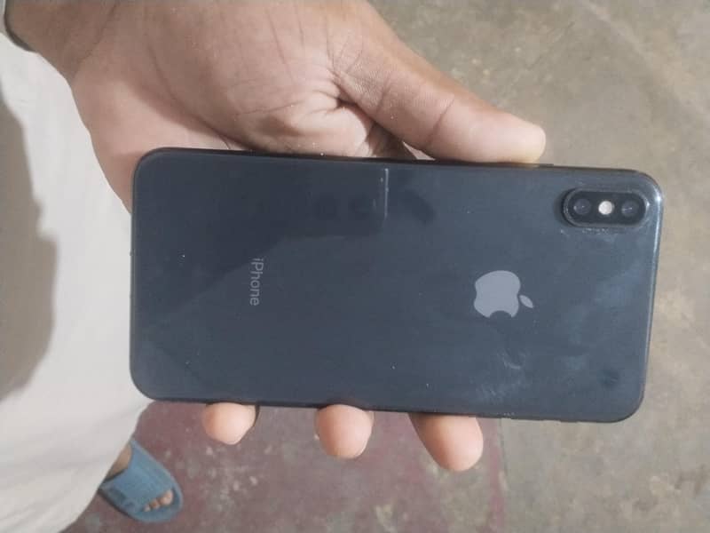 Apple iPhone XS Max 1