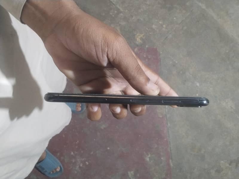 Apple iPhone XS Max 2