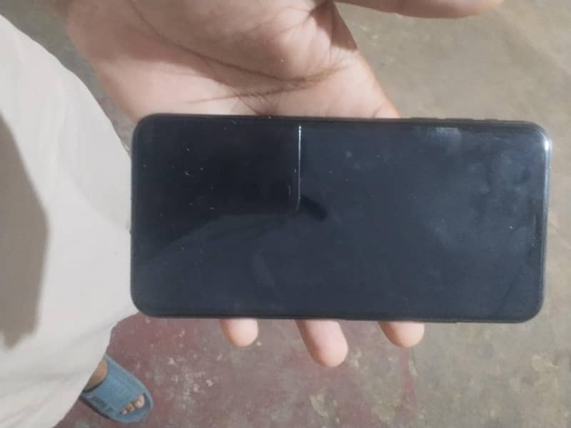 Apple iPhone XS Max 3