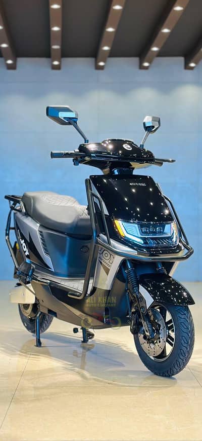 scooty Male & female scooty All brands available