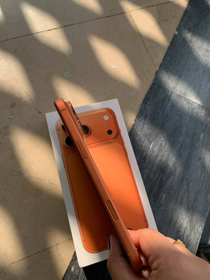Apple iPhone 17 Pro Max 2