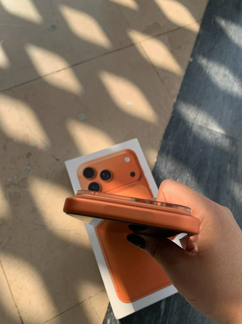 Apple iPhone 17 Pro Max 3