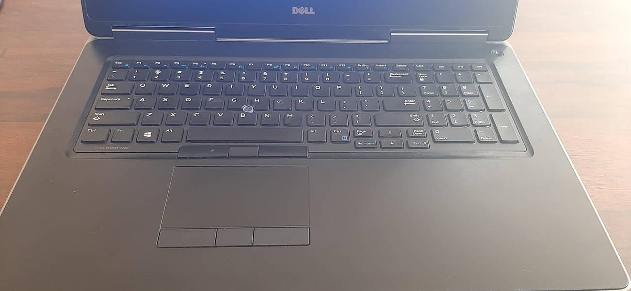 Dell Precision 7710 1