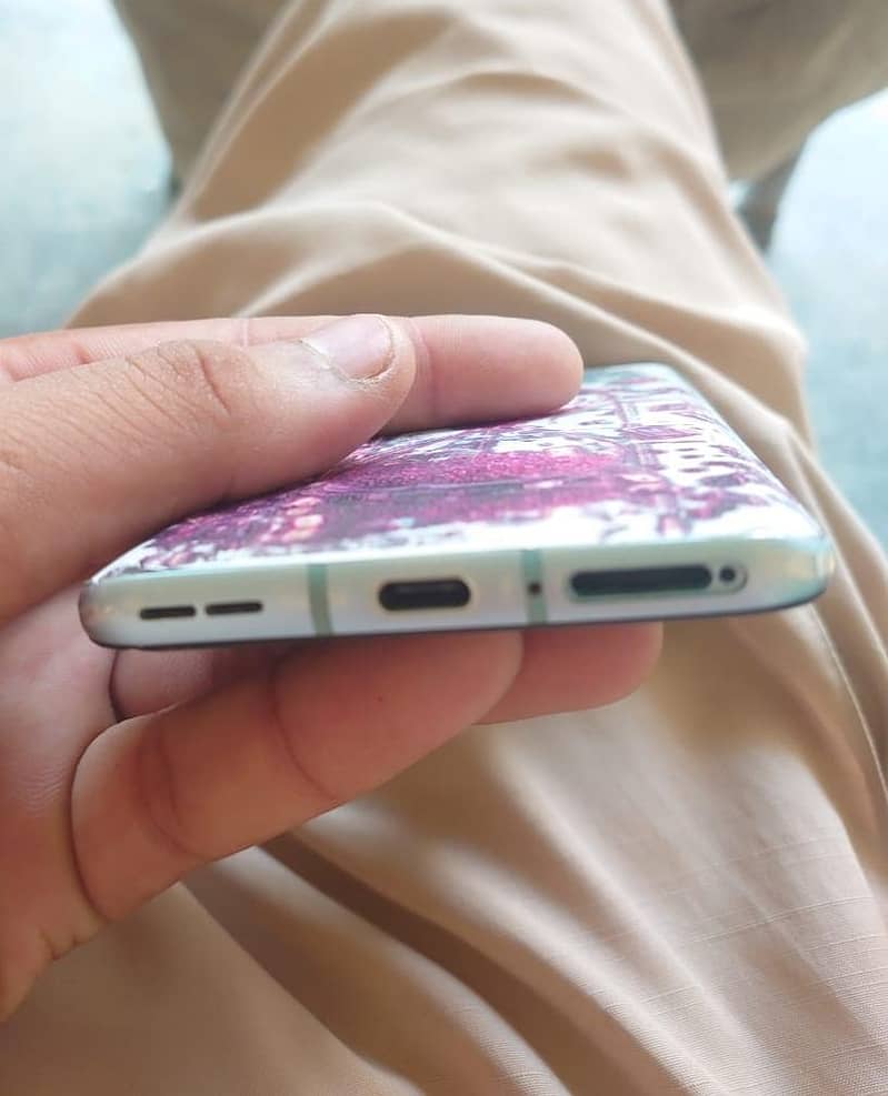 One Plus 9R 3