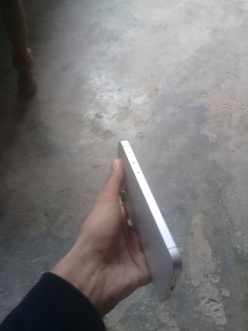Apple iPhone XR 8