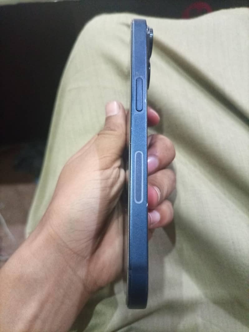 Apple iPhone 14 JV 8