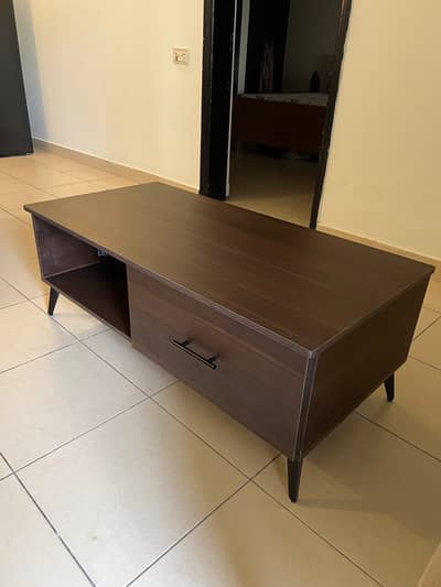 MSF Coffee Table - Urgent - 4 Months Used