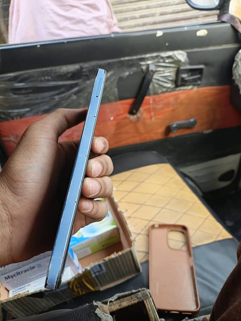Xiaomi Redmi 12 1