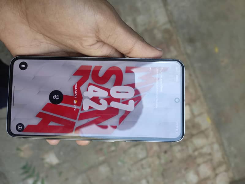 Google Pixel 8 6