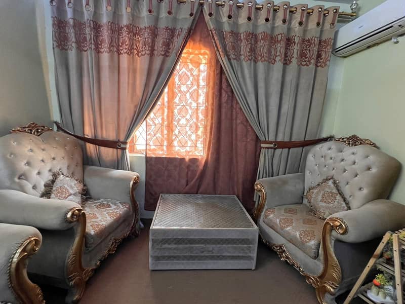 5 Seater Sofas With Royal Look 2