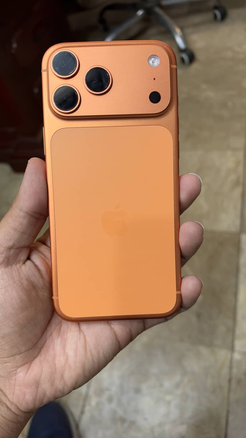 Apple iPhone 17 Pro Max 3