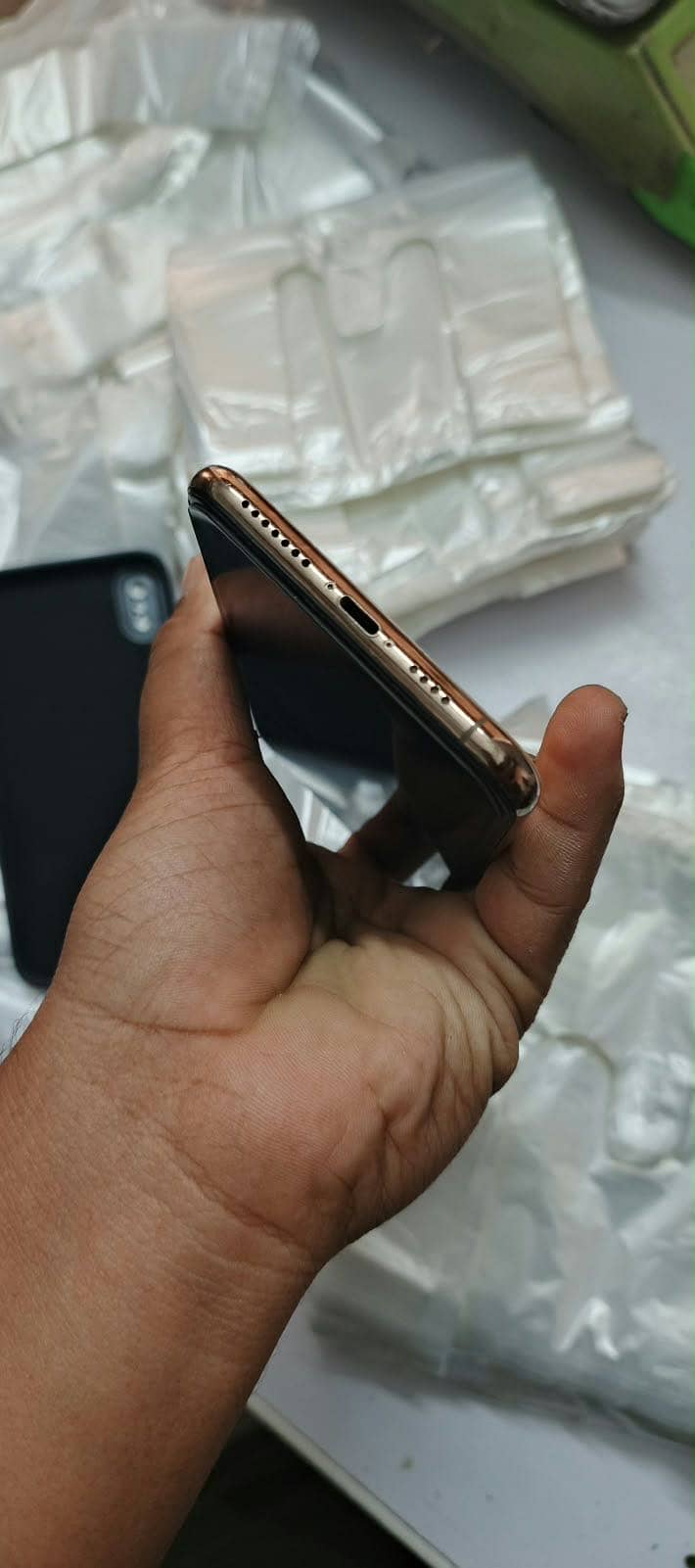 Apple iPhone XS Max 7