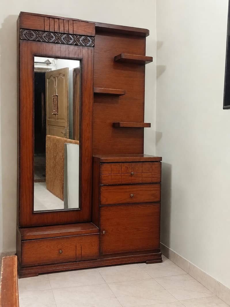 dressing table 0