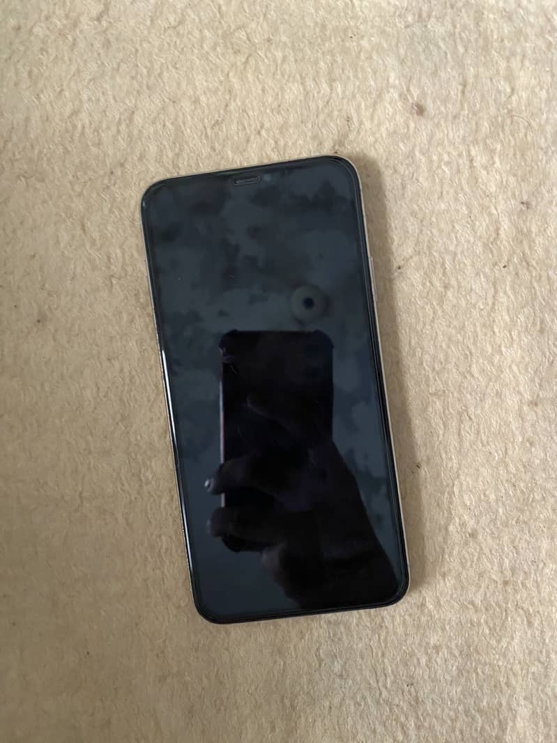 Apple iPhone 11 Pro Max 2