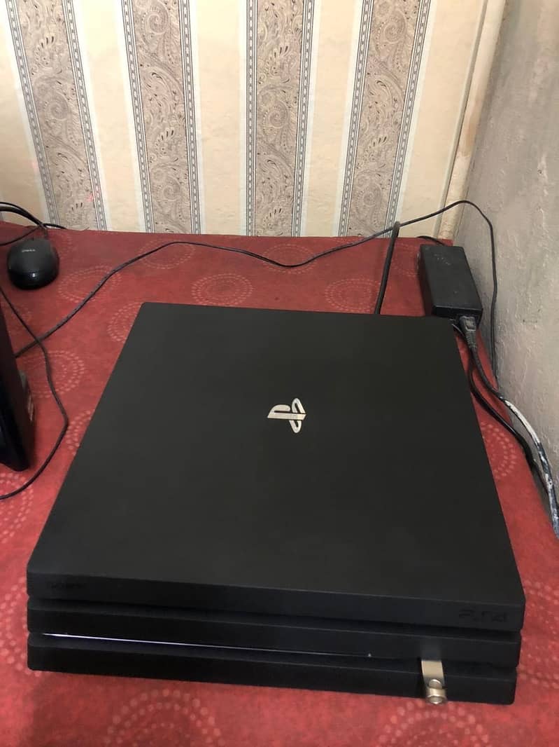 PS4 pro 4