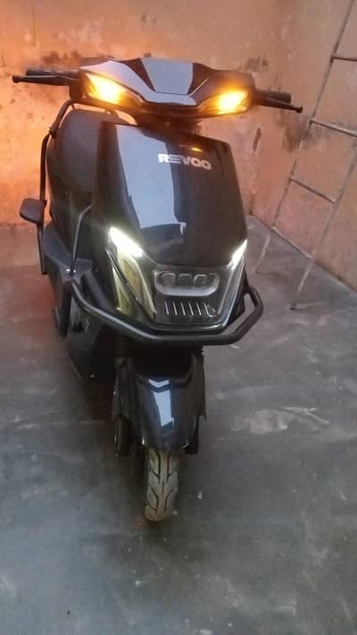 32 young scooty