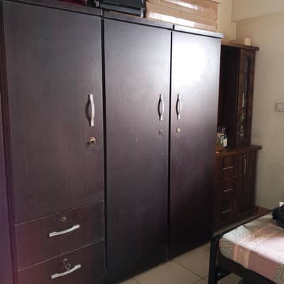 3 cupboards (single door)