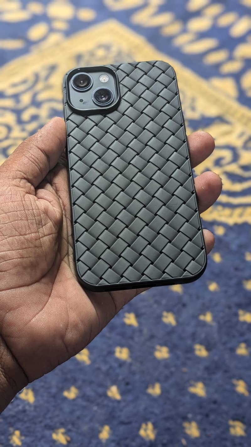 Apple iPhone 13 2