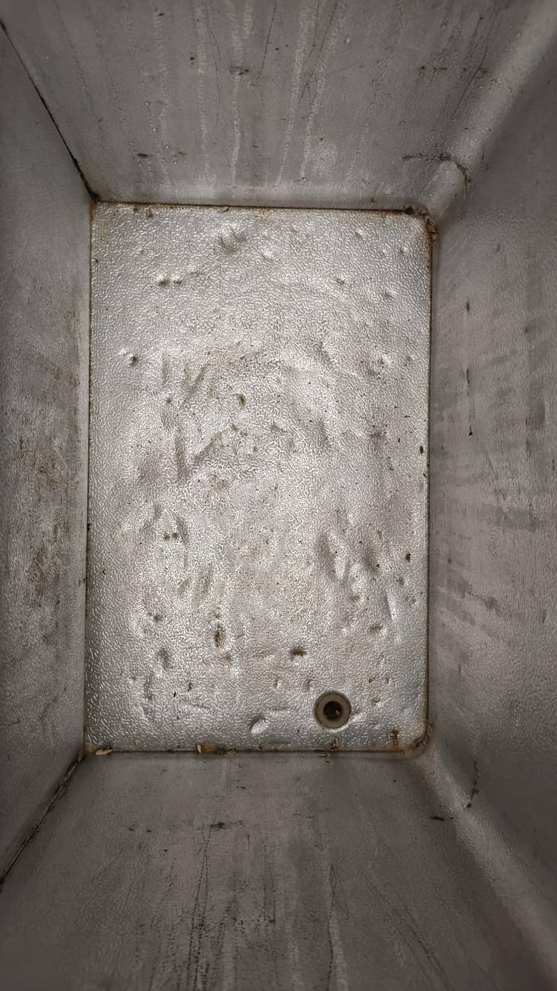 Waves Deep Freezer Good Condition 3