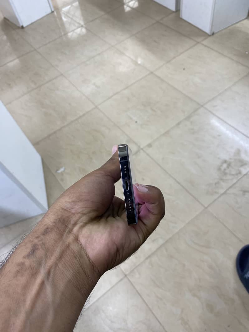 Apple iPhone 13 Pro 2