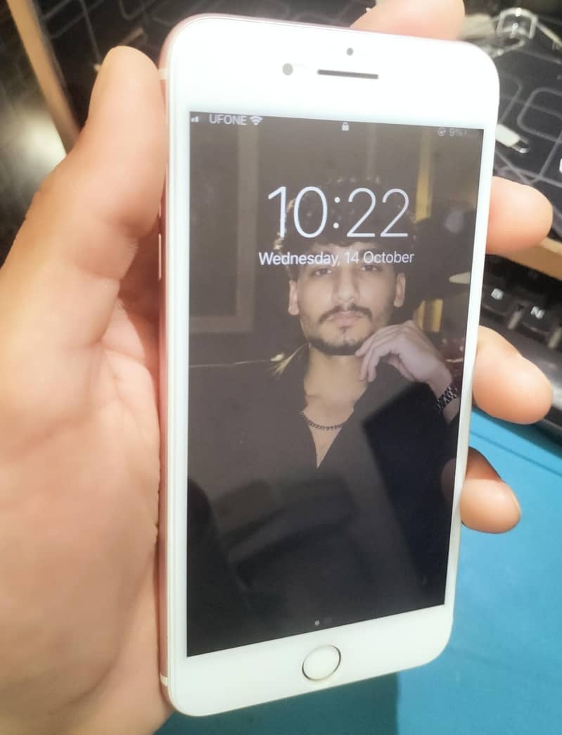 Apple iPhone 7 Plus 1