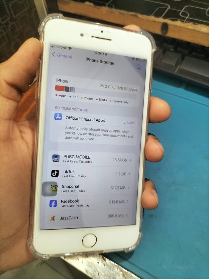 Apple iPhone 7 Plus 9