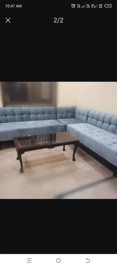 l shaped sofa achi condition mein hain