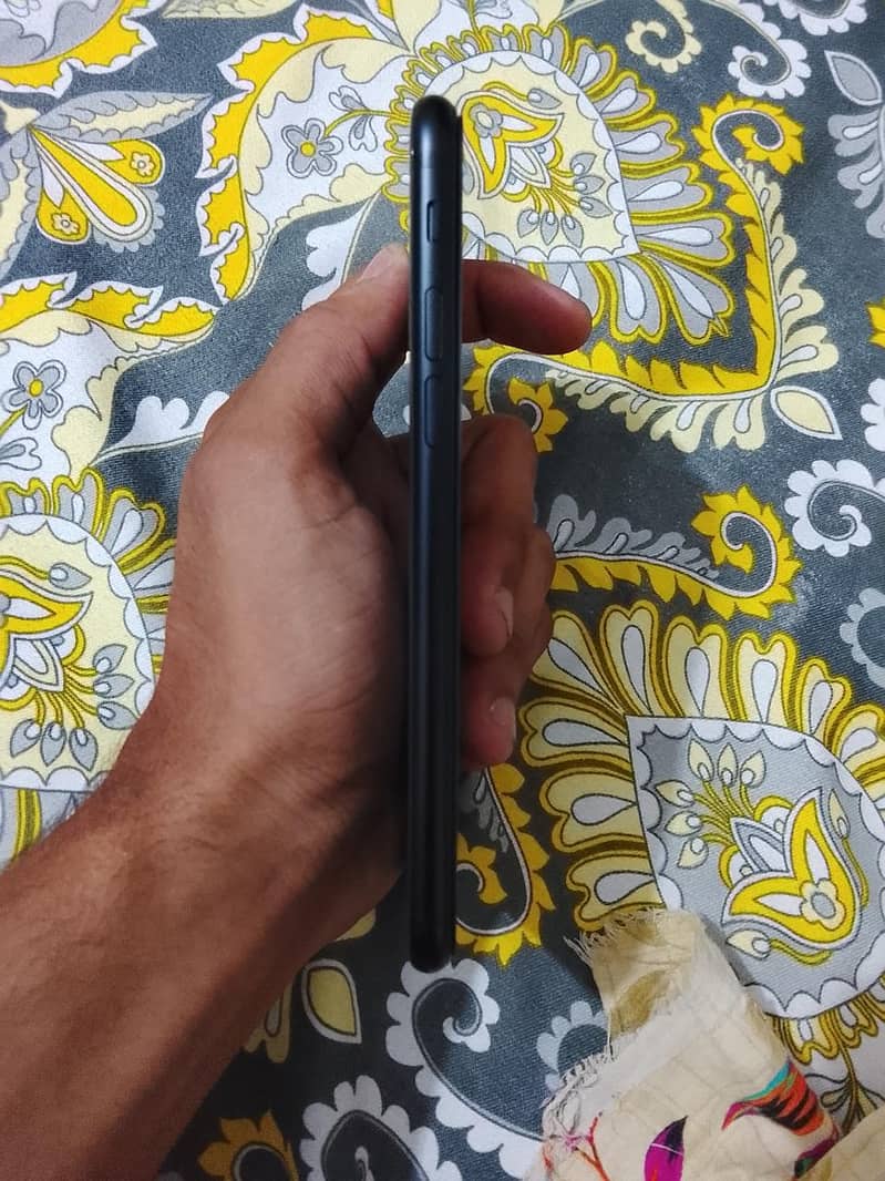 Apple iPhone SE 3