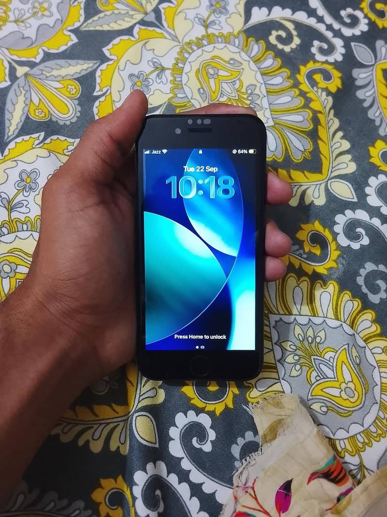 Apple iPhone SE 4