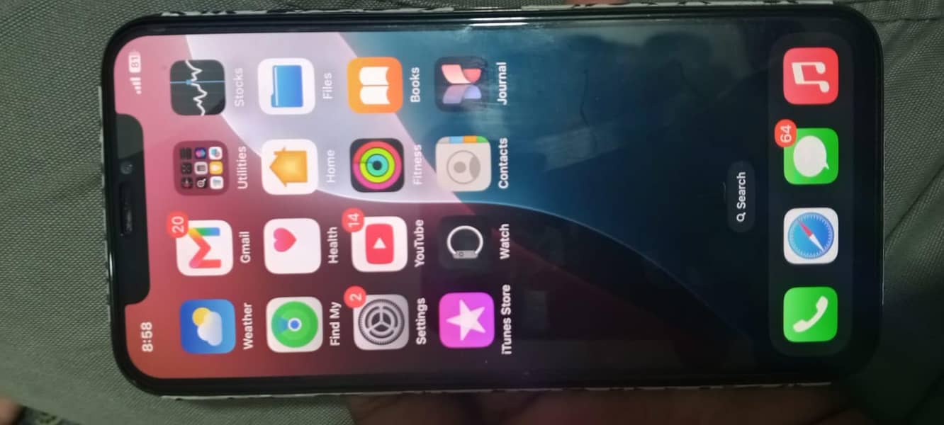 Apple iPhone XS 1