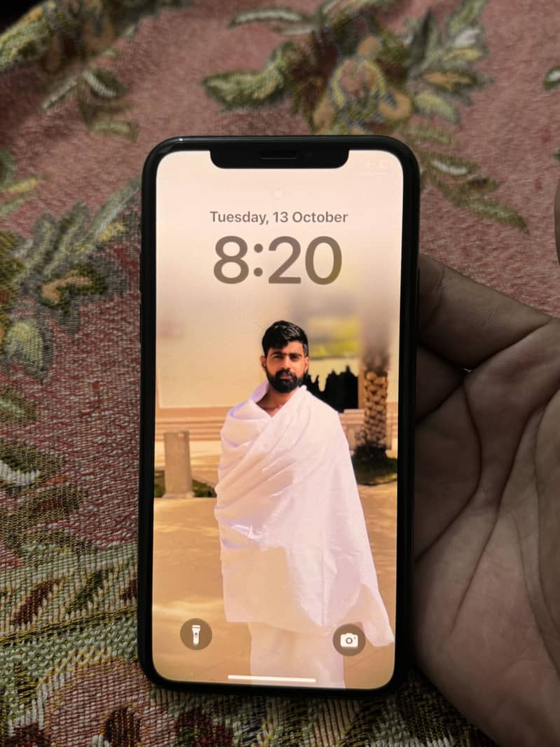 Apple iPhone Xs 2