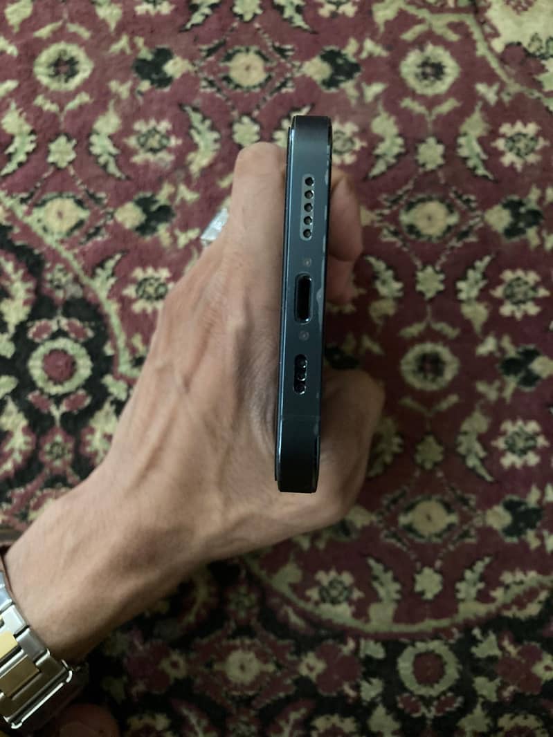 Apple iPhone 12 Pro 4