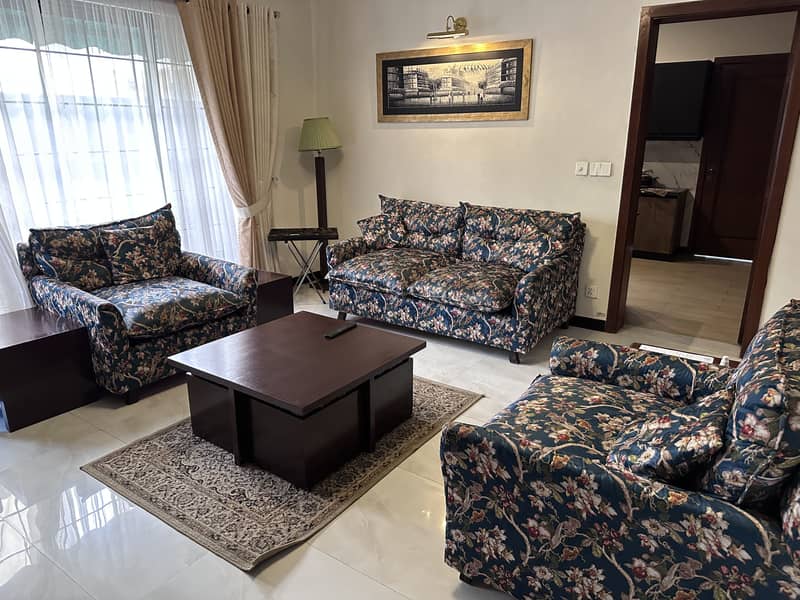 Heavy solid wood sofa set with center table & 4 stools 1