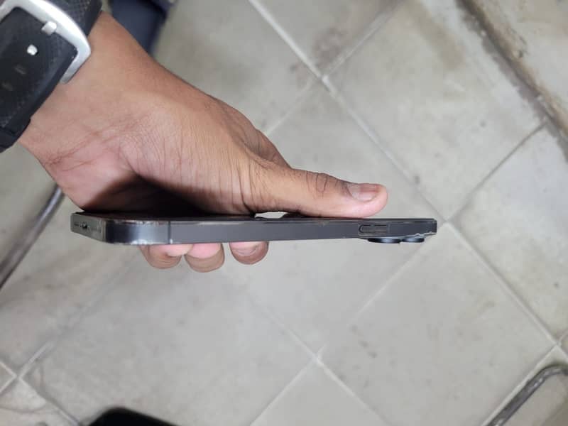 Apple iPhone 13 Pro Max 5