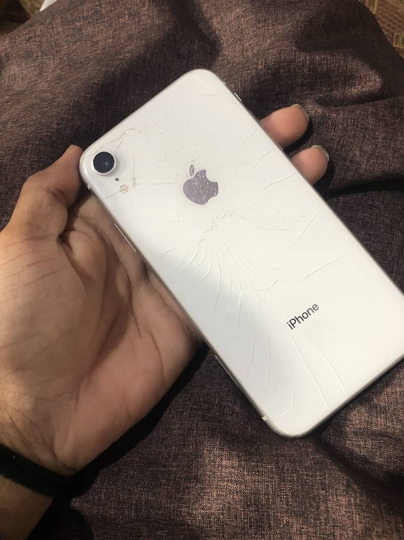 Apple iPhone XR 0