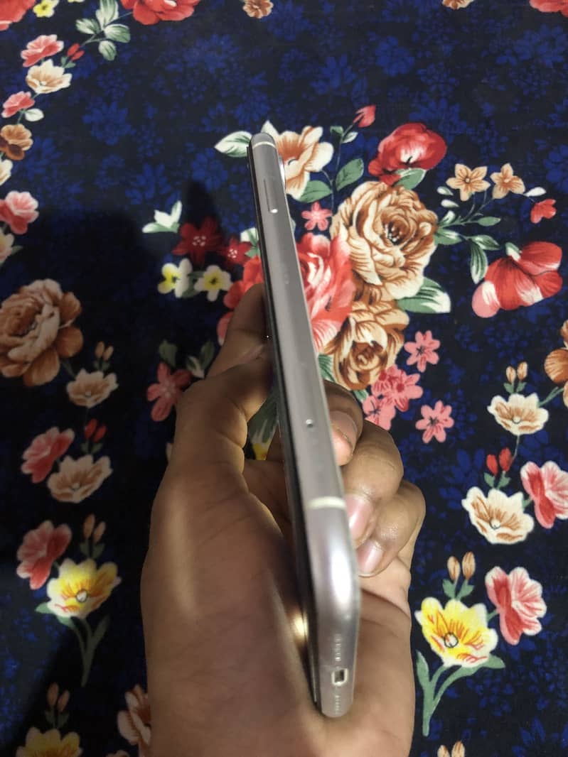 Apple iPhone XR 2