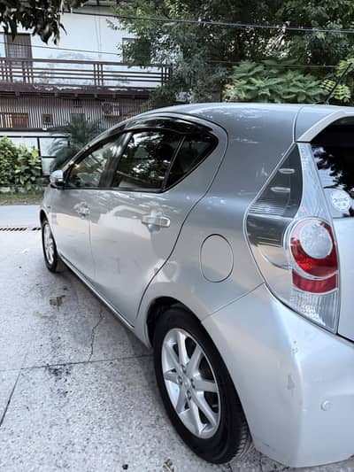 Toyota Aqua 2012
