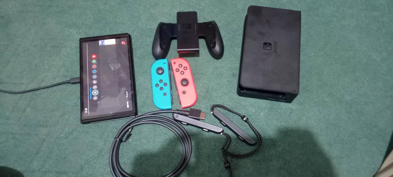 Nintendo oled with box 0