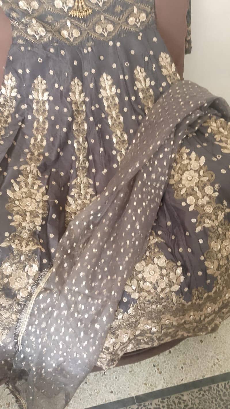 Grey colour maxi 1
