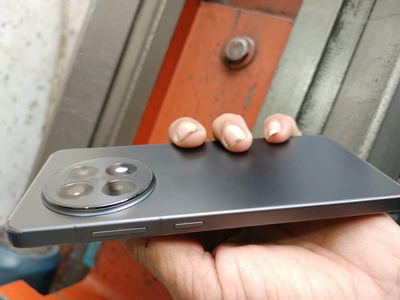 One Plus 13R 1
