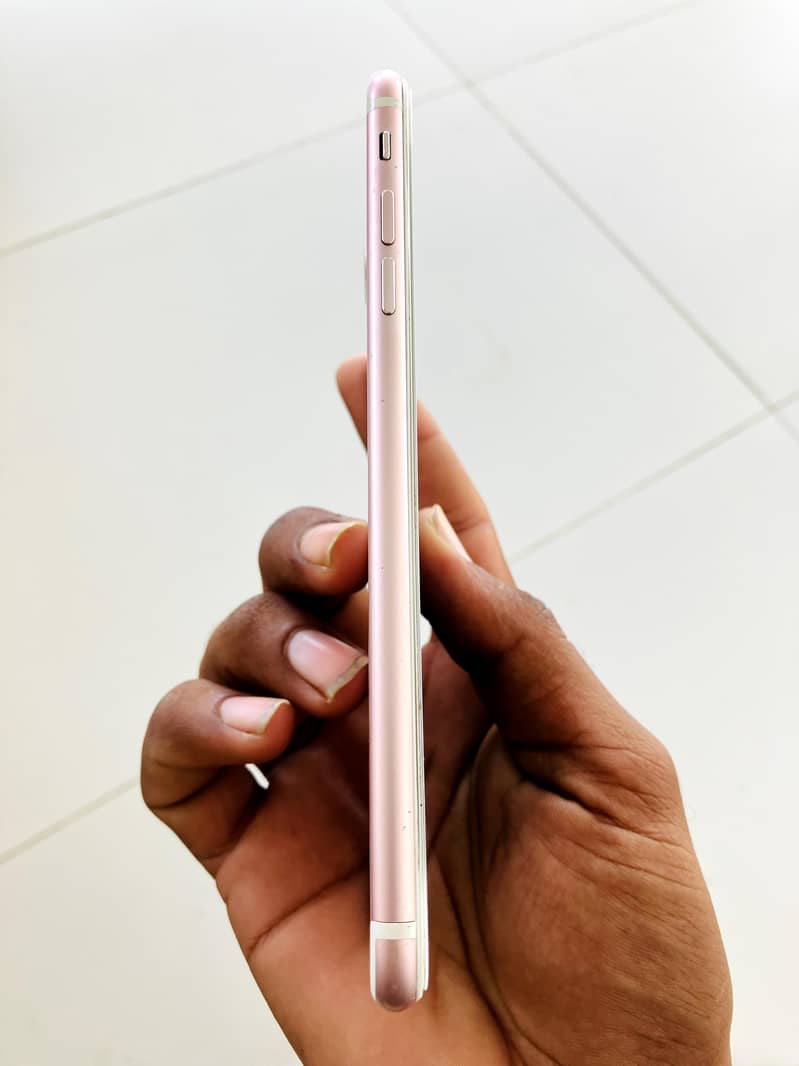 Apple iPhone 7 Plus 1
