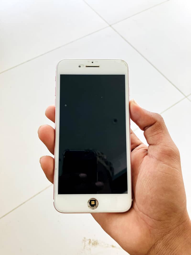 Apple iPhone 7 Plus 6