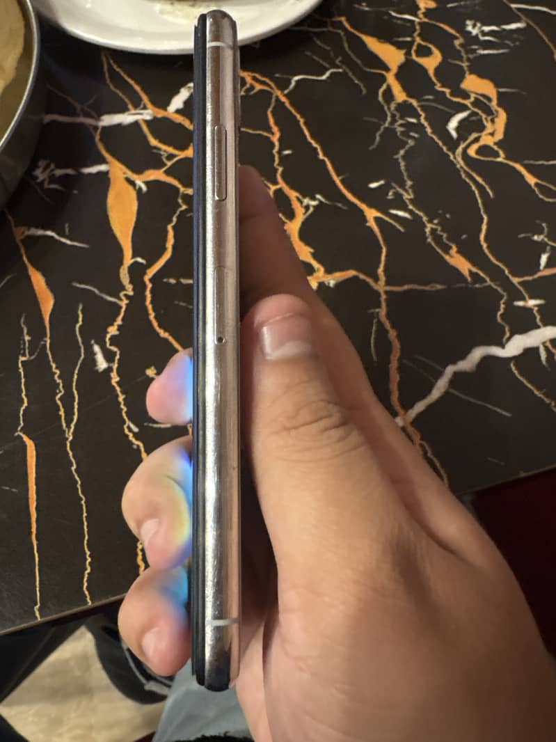 Apple iPhone X 2