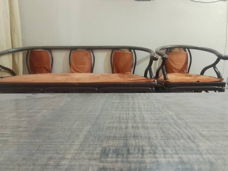 good condition sofa 3