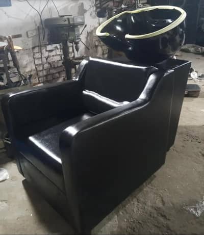 Shampoo unit/ Barber chair/Cutting chair/Trolly/Saloon Furniture.