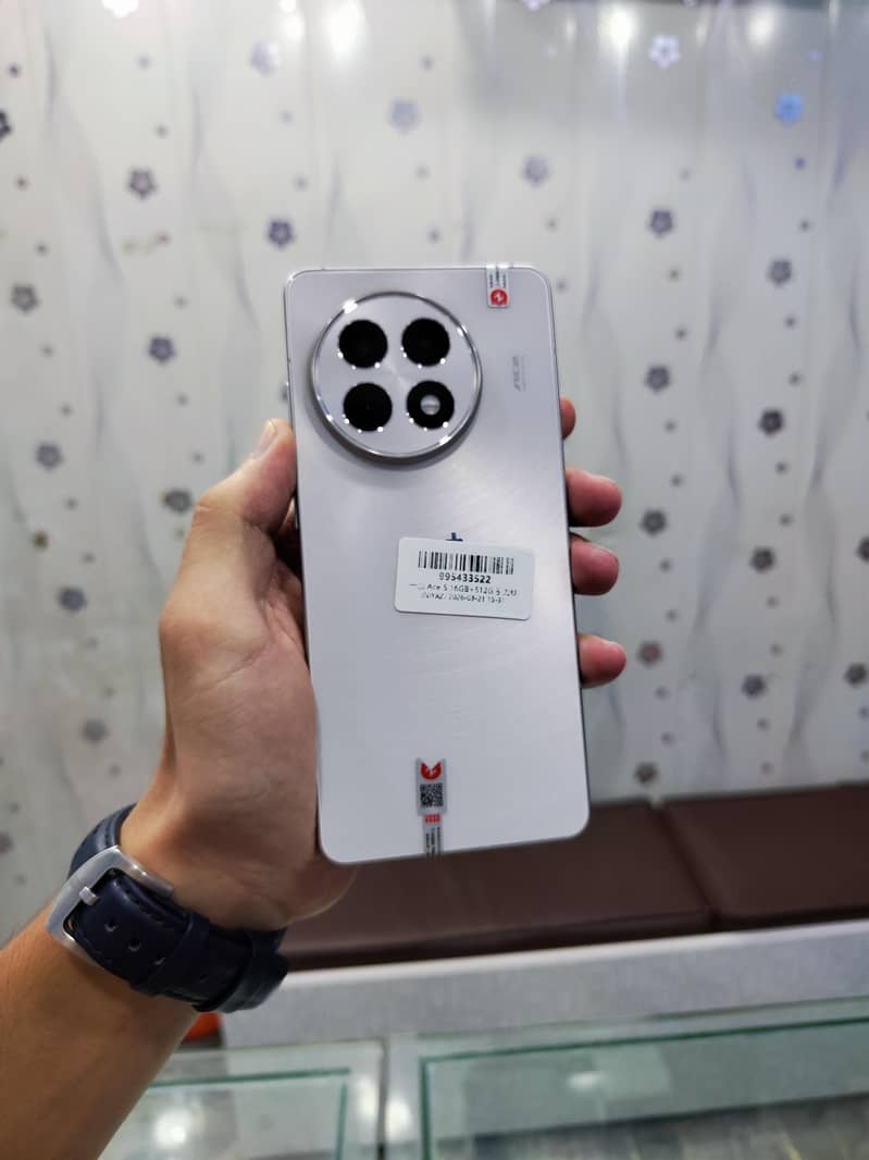 One Plus 13R 1
